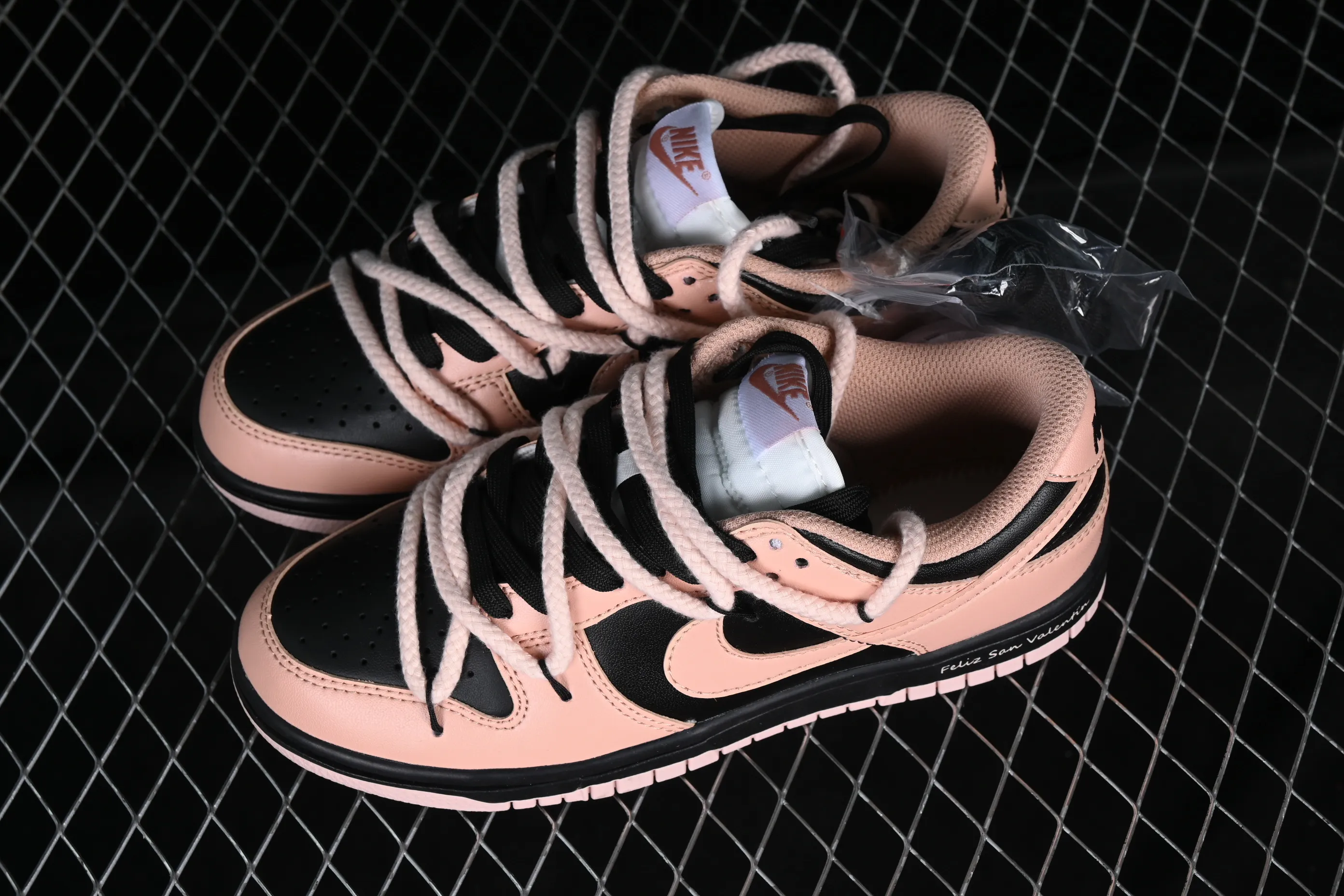 All Categories Nk SB Dunk Series Nk SB Dunk Low Low-top Sneakers Nk Dunk Low Steam Puppet Midnight Whiskey Sweet Cool Style Customized Deconstructed Strap Casual Sneakers DD1503-601